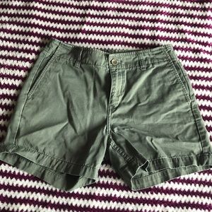 Calvin Klein Jeans size 4 olive green shorts